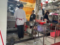 -后街女孩肠粉店