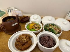 -雪梅月子中心(华侨城店)
