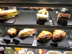 -星巴克(上海虹桥新天地二店)