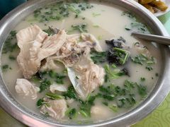 -美顺香食府鱼头老店(雪野湖店)