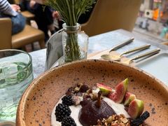 秋梨新疆果实酸奶碗-O'mills Sourdough Bakery&Bistro(永嘉路店)