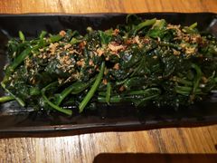 蒜香热拌菠菜-Let's Taipei 非常烘焙(太古里店)