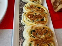 广式葱油饼-馋遇江南·精致湖景雅宴(东方之门店)