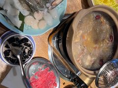 -邹开喜·炭炉鸡煲·海鲜火锅(虹口足球场店)