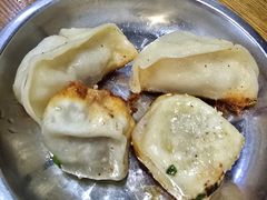 -黄阿姨锅贴大王(万航渡路店)