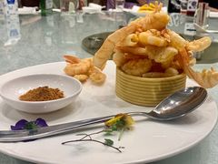 -鞍山大白鲨美食酒店