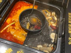 -老牌坊云南鱼豆花火锅(爱建店)