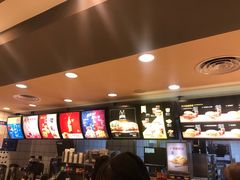 -麦当劳(新城市广场店)