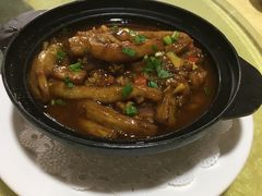 咸鱼茄子煲-鲤鱼塘农家山庄