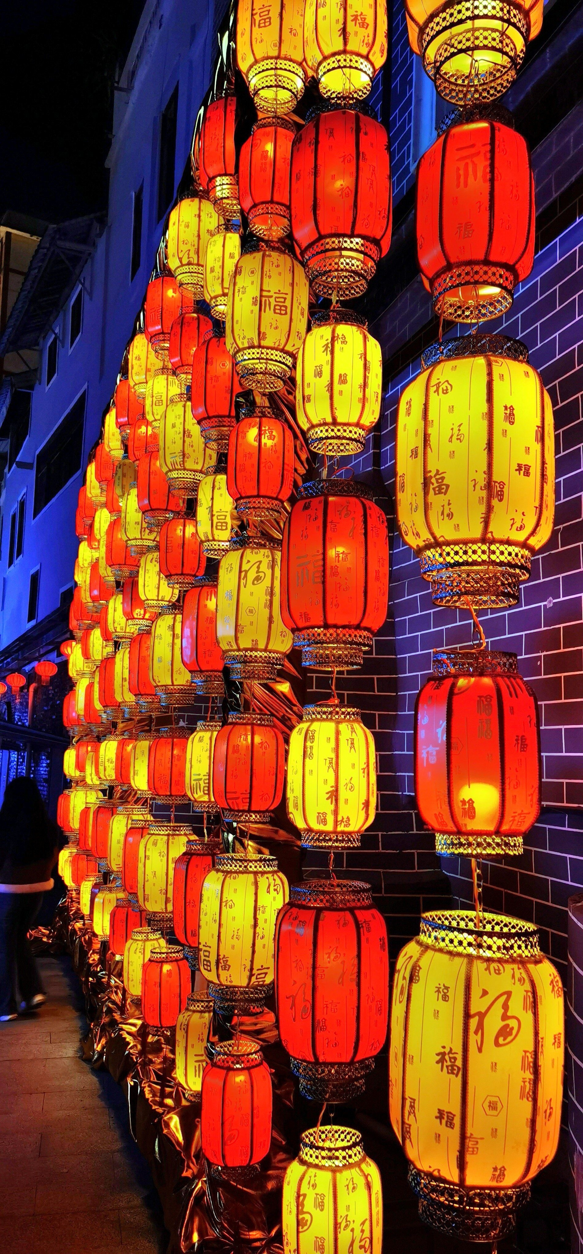 夜景太迷人 #休闲玩乐 #记录好风景 #这里太美啦 
游玩桂西大城百色