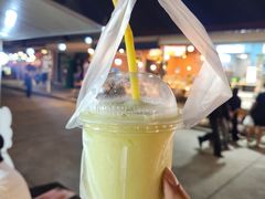 -席娜卡琳火车铁道夜市