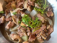 -大众跷脚牛肉馆·非遗传承单位(峨眉山店)