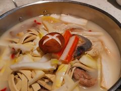 -三人行骨头王火锅(长寿店)