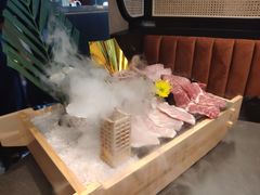 -铭牛烧肉·和牛海鲜自助(高新月牙湖店)