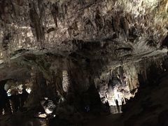 -波斯托伊纳溶洞