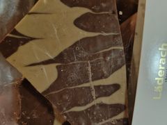 焦糖海盐牛奶黑巧-Laderach 莱德拉(上海环贸iapm店)