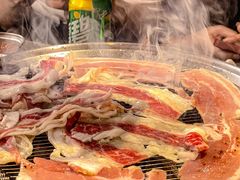 -围炉肉舍•炭烤活鳗•丹东海鲜烤肉(步行街店)