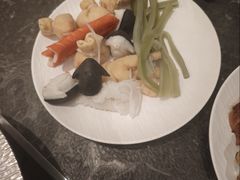 -牛YO寿喜烧·铁板烧和牛火锅自助(市府恒隆店)
