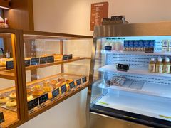 面包甜点陈列柜-慢熟面包店bud bread(孩儿巷店)