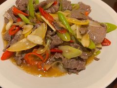 酸木瓜炒牛肉-紫滇源云南生态菜(丹凤街店)