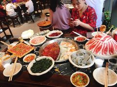 -瓜西西重庆火锅(花溪店)