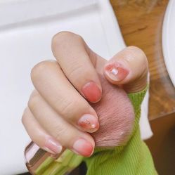 -小四撸猫美甲咖
