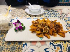 -阿拉丁新疆风味餐厅·清真(罗廊巷店)