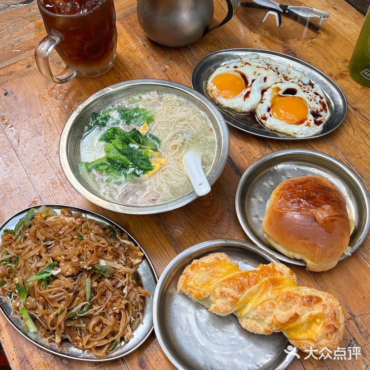 海口这家早餐店 有点东西