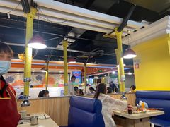 大堂-爱客得牛排海鲜烤肉·火锅自助(春熙路黑金好店)