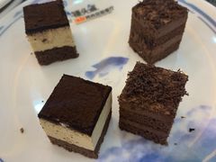 -锤头鲨毛肚海鲜烤肉自助餐厅(国购广场店)