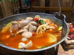 -老滇山寨•云南特色菜•地方菜•民族风情歌舞表演(金碧店)