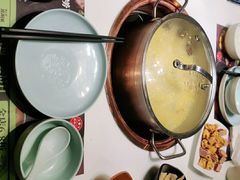 -洪氏嗨捞·猪肚鸡火锅(阳光天地店)