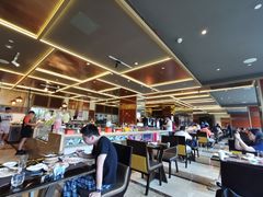 -大中华希尔顿酒店-念自助餐·嗨啤·小龙虾
