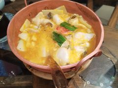 -云海肴·汽锅鸡·云南菜(天山百盛优客店)