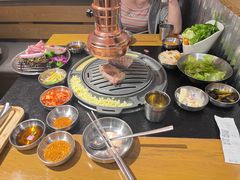 -GOGIYA·咕叽吖韩国传统烤肉店(东方新天地店)