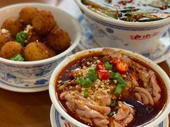 -炉小二铜锅牛蛙•川湘菜(三里屯店)