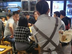 等位区-木屋烧烤(坂田天安云谷店)