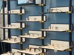 -LensCrafters亮视点·OAKLEY精选(静安嘉里中心店)