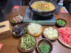 -黔有有贵州酸汤夺夺粉火锅(五味十字店)