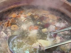 -东记炭炉·海鲜鸡煲(龙华店)