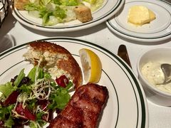 招牌蟹肉饼-Wolfgang’s Steakhouse 沃夫冈牛排馆(上海白玉兰广场店)