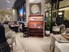 -广州万富希尔顿酒店·感趣自助餐厅·金秋蟹宴生蚝海鲜刺身