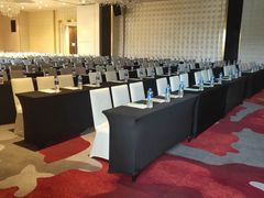 -上海虹桥西郊假日酒店