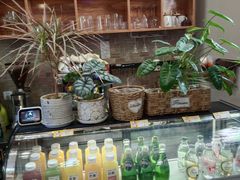 -Rabbit Cafe私房西餐甜点咖啡(栖霞路店)