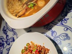-卢大鲜鱼头捞饭(美利广场店)