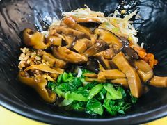 鲍汁菌菇拌面-两勺子一碗口水鸡拌面