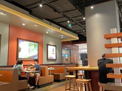 大堂-The Habit Burger Grill 哈比特汉堡(复兴soho店)
