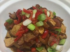 香干炒腊肉-谭家菜农夫山庄