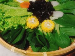 -尚尚仙·酸汤猪手·猪肚鸡火锅(华联万柳购物中心店)