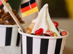 酸奶冰淇淋-JW德国冻酸奶Frozen Yogurt(龙湖成都滨江天街店)